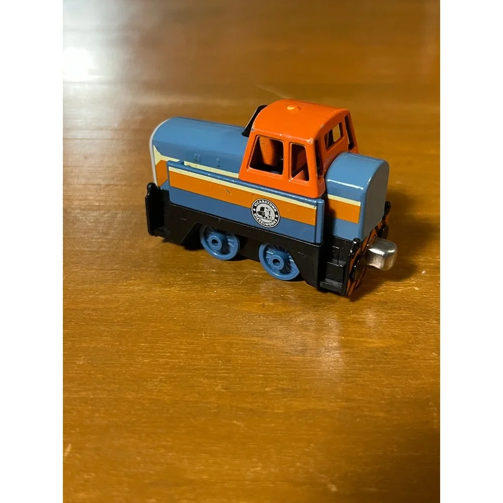 Thomas & Friends Take-n-Play Den‎ Diesel Engine Diecast Magnetic Train Toy